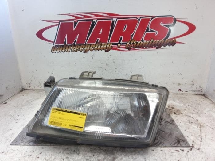 Koplamp links van een Saab 9-3, Gebruikt, -, -, -