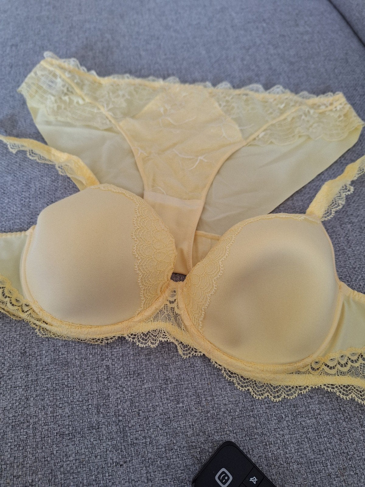 set Simone Perele zie omschrijving, Kleding | Dames, Ondergoed en Lingerie, Ophalen of Verzenden, Geel, Setje