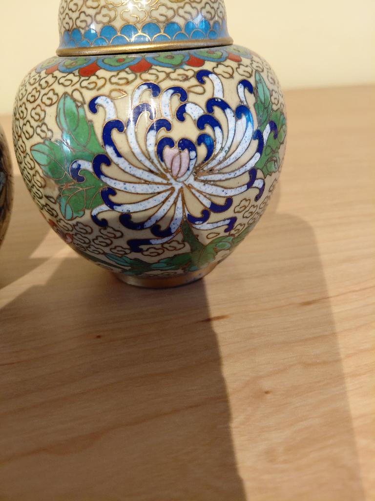 Set van 2 cloisonné potjes, Antiek en Kunst, Ophalen