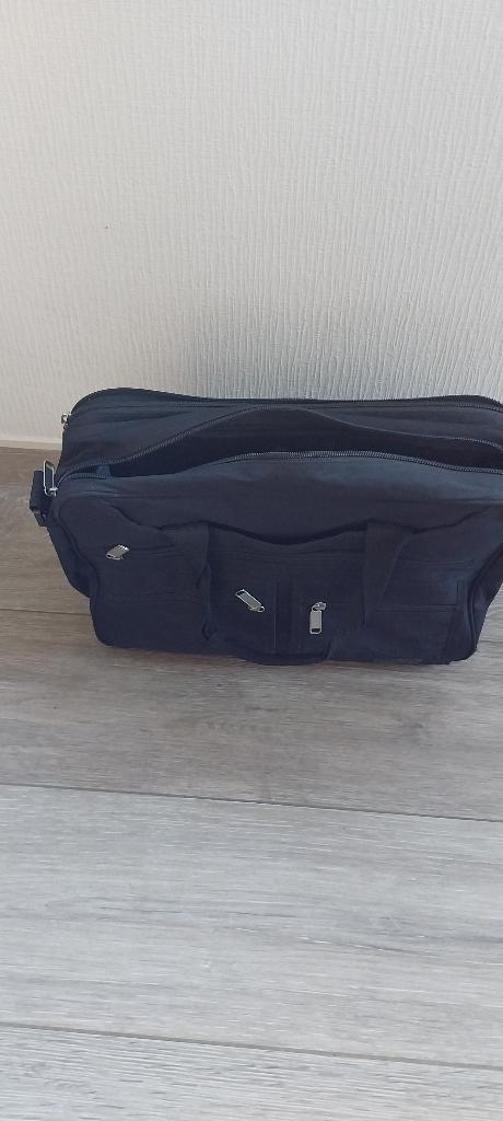 Nieuwe Laptoptas, Computers en Software, Laptoptassen, Ophalen, 15 inch, Overige typen, Nieuw
