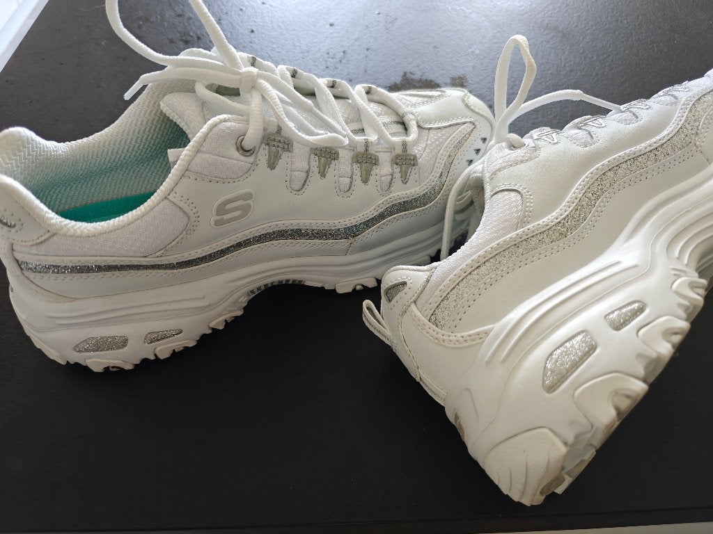 Skechers wit, Skechers, Wit, Ophalen of Verzenden, Zo goed als nieuw