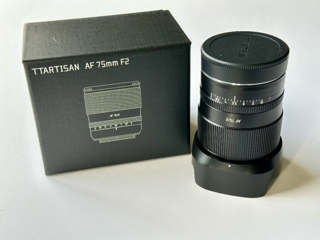 TTArtisan 75mm f/2.0 AF (L-mount), TV, Hi-fi & Vidéo, Monture L, Téléobjectif, Comme neuf, Enlèvement