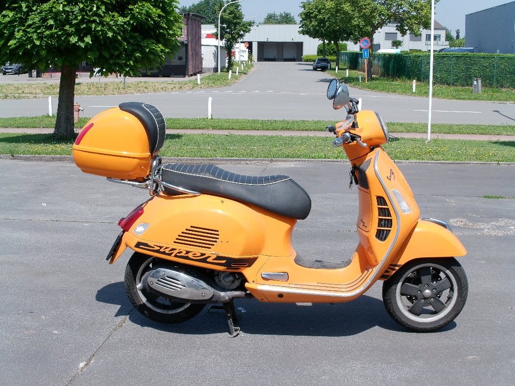 vespa gts 300, Motoren, Scooter, Bedrijf, Automaat, 1 cilinder