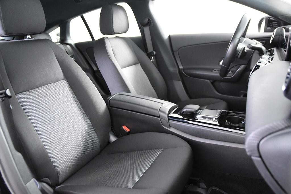 Mercedes CLA 200D Automaat*1ste Eigenaar*Navigatie*Trekhaak*, Auto's, Stof, 4 cilinders, Zwart, 115 g/km