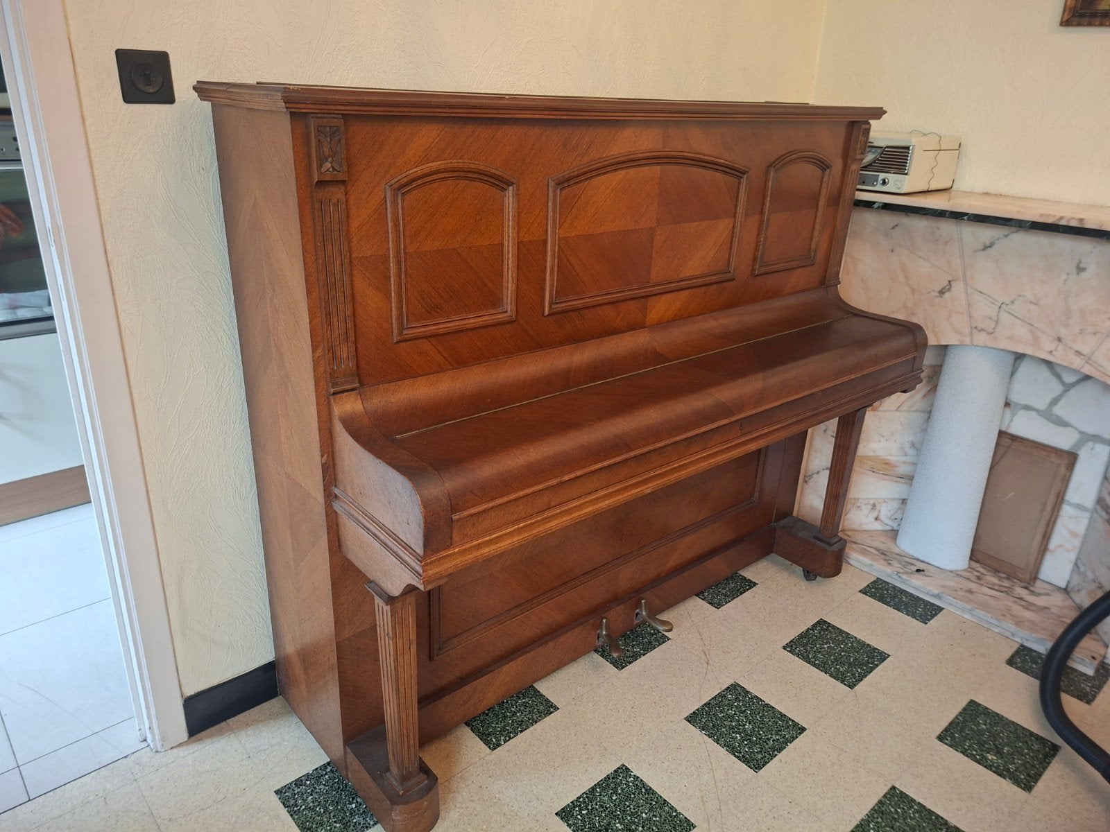 Piano pour déco (à donner), Enlèvement, Utilisé, Brun, Piano