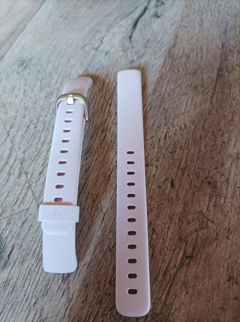 Fitbit roze armband 1,5 cm breed NIEUW, Ophalen, Nieuw, Roze, Fitbit