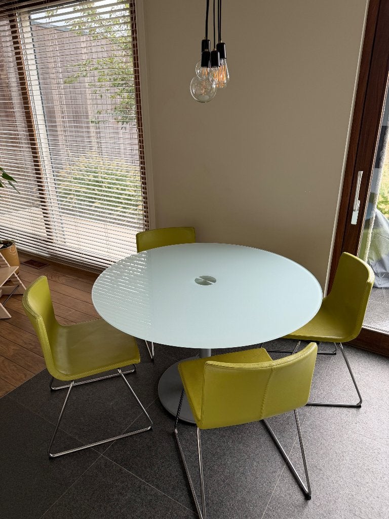 Ronde tafel met 4 stoelen, Enlèvement, Utilisé, Moins de 100 cm