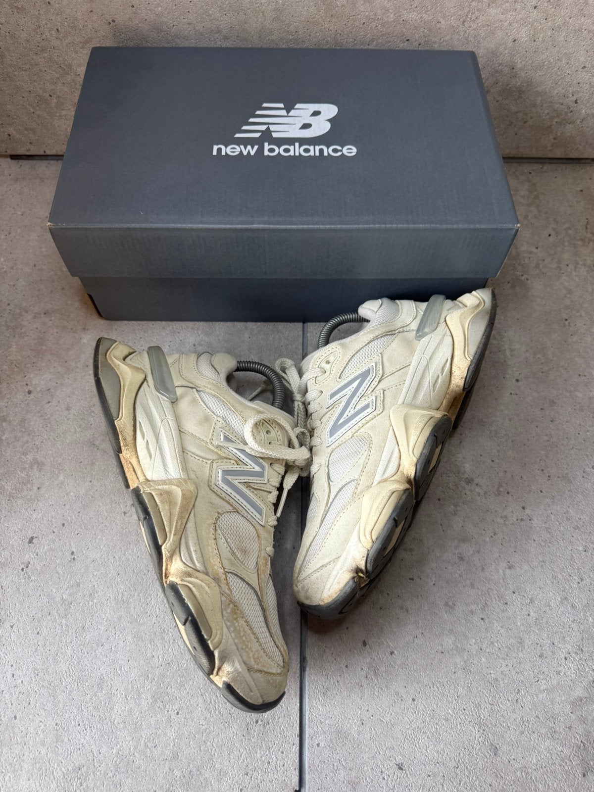 New Balance 9060 Beige 38.5, Enlèvement ou Envoi, Comme neuf, Beige, Sneakers et Baskets