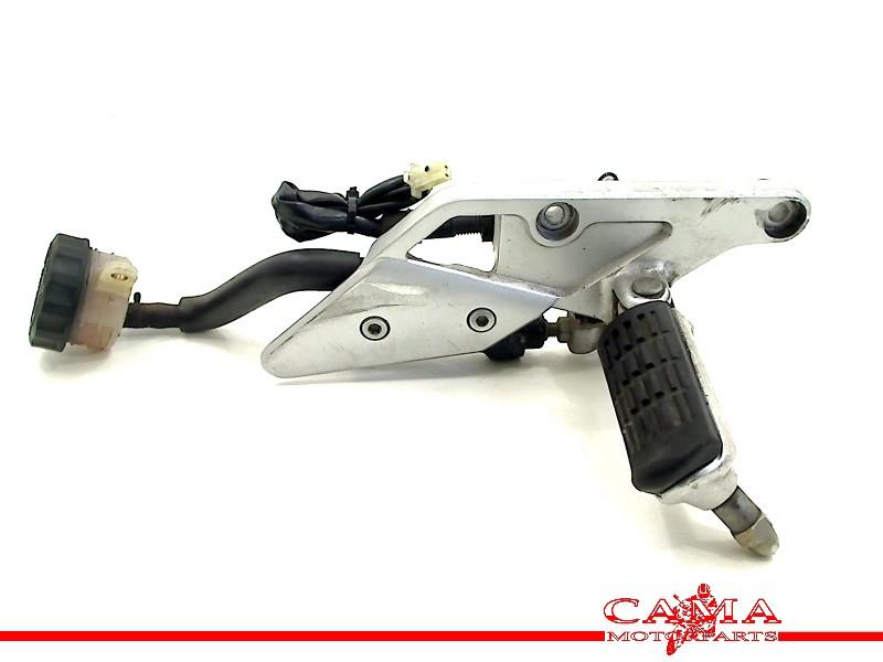 REPOSE PIEDS AVANT DROIT Honda CB1300 (01-1970/-), Motos, Dhr. S. di Majo, Utilisé, Info@cama-motorparts.nl, P.J. Troelstraweg 8 8
3144 CX  MAASSLUIS, NL