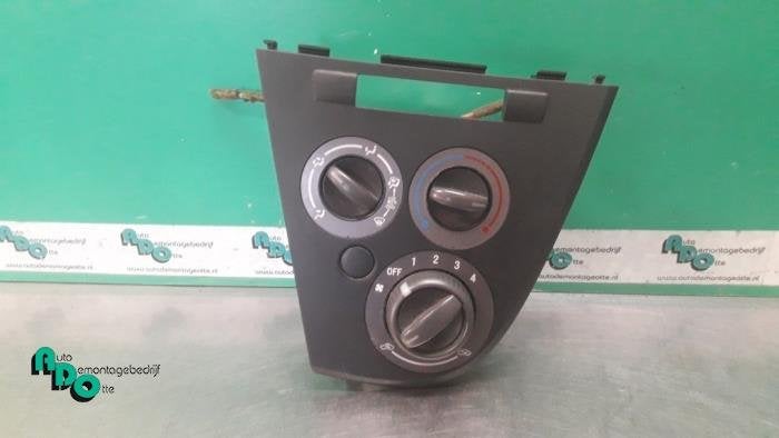 Panneau de commandes chauffage d'un Daihatsu Cuore (Cuore 08, Daihatsu, -, 3 mois de garantie, Utilisé