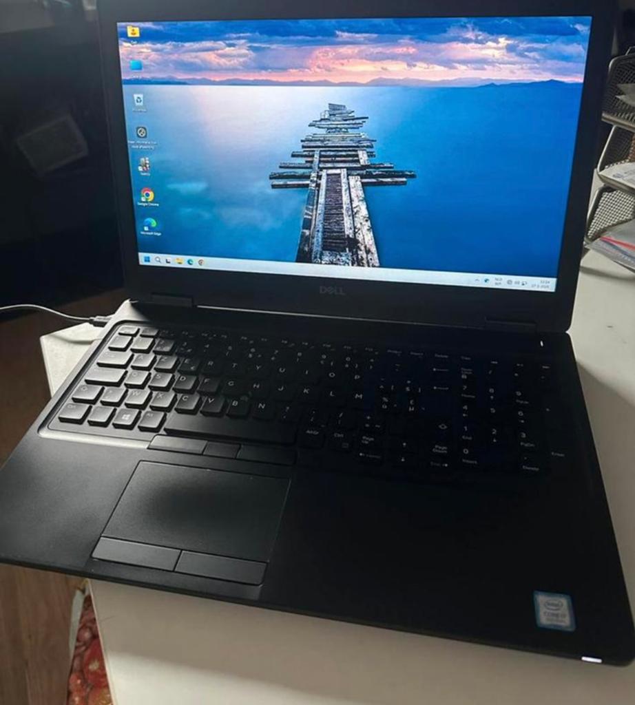 Dell Precision 3530 Laptop Mobile Workstation (Intel i7), 8 GB, Enlèvement, Utilisé, SSD