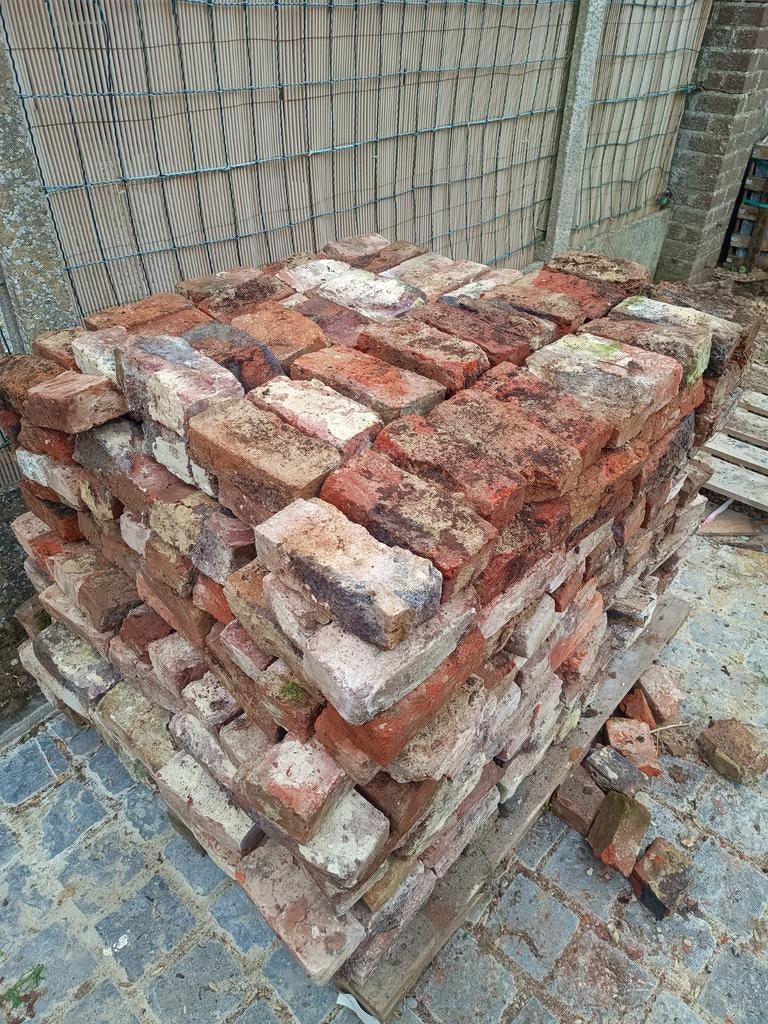 Briques anciennes 19 x 9,5 x 5,5 cm 660pcs, Bricolage & Construction, Enlèvement, Briques