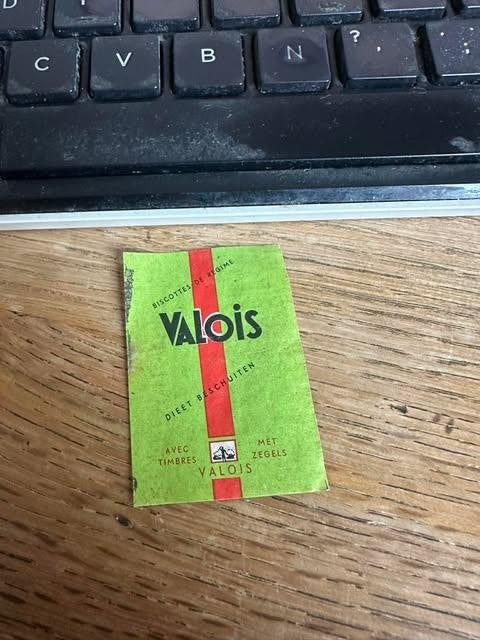 étiquette de boîte d'allumettes Valois, Collections, Enlèvement ou Envoi, Utilisé, Info:@vzzelo.et, Boîtes ou marques d'allumettes
