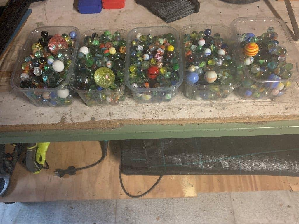 Knikkers groot en klein 5 euro 200 stuks, Ophalen, Zo goed als nieuw