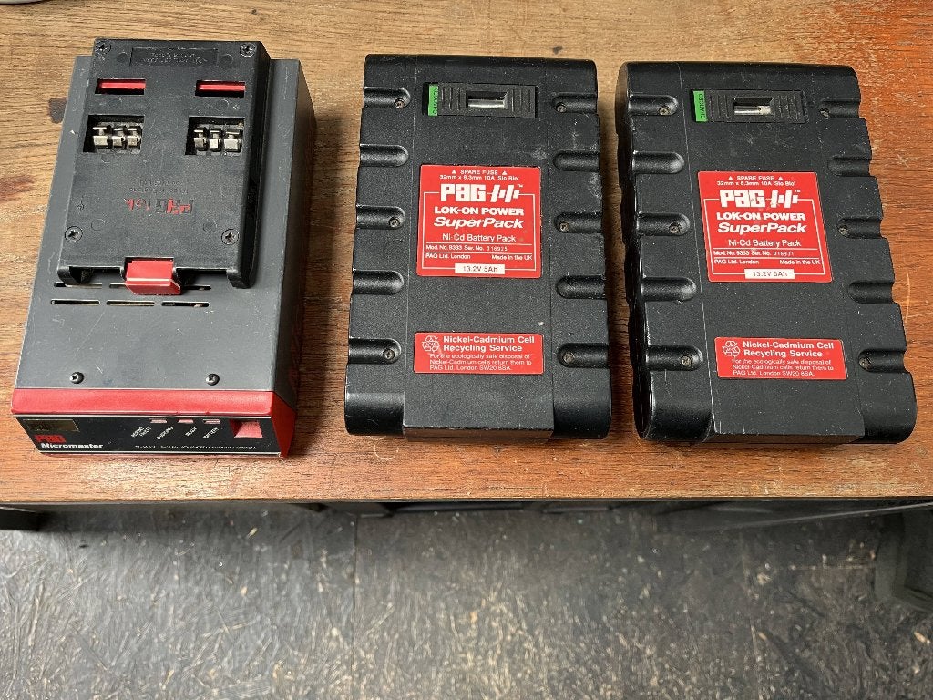 Paglok Pro Camcorder Audiovisuele oplader en batterijen, Ophalen of Verzenden, Gebruikt