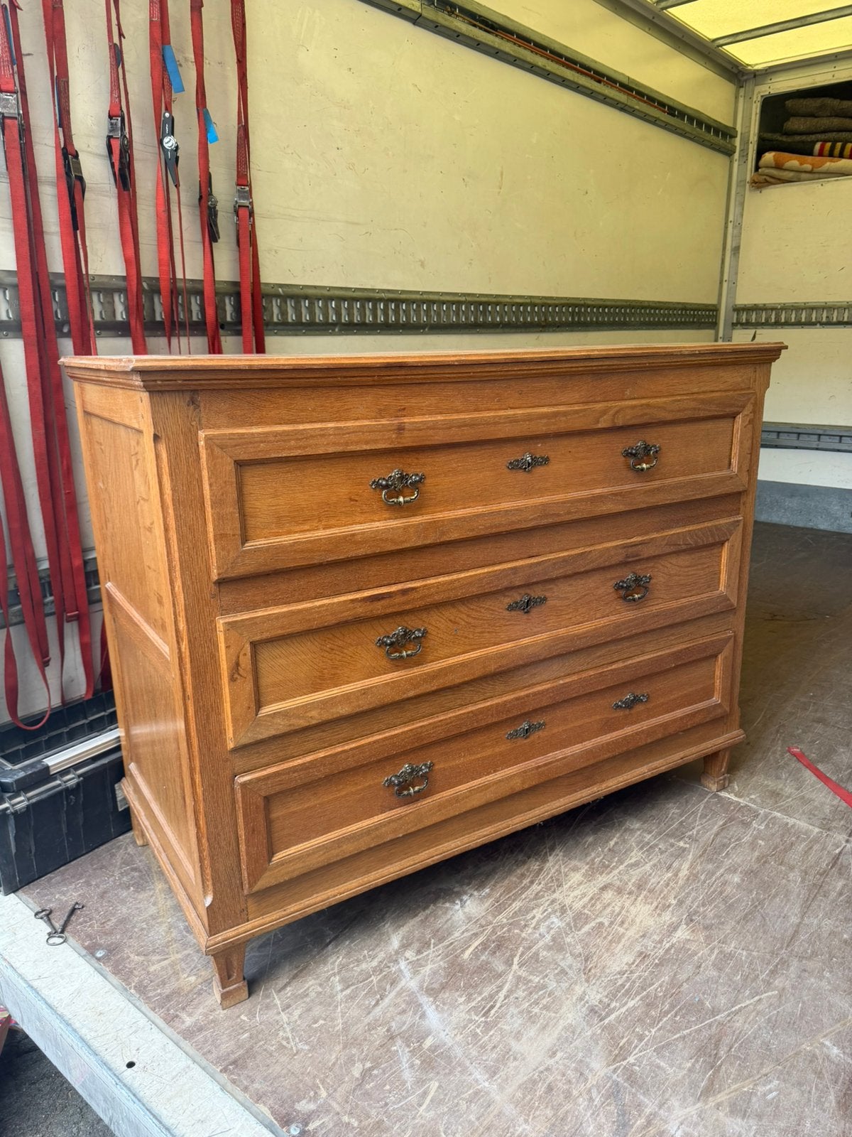 Meubles ancien, Enlèvement