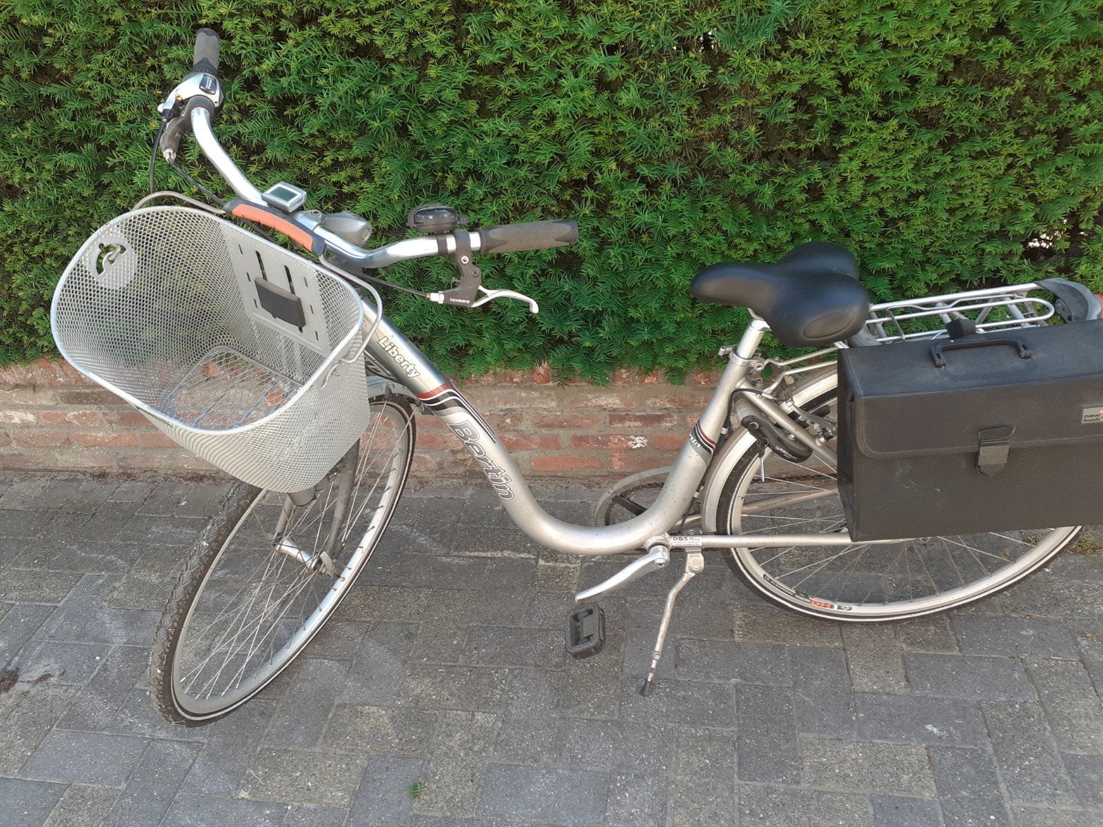 2 dames fietsen en een tandem te koop, Ophalen