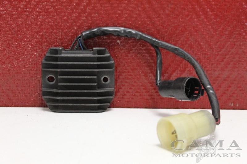 REGULATEUR DE TENSION ZX 6 R 2003-2004 (NINJA ZX-6R ZX636B), Dhr. S. di Majo, Utilisé, Info@cama-motorparts.nl, P.J. Troelstraweg 8 8
3144 CX  MAASSLUIS, NL