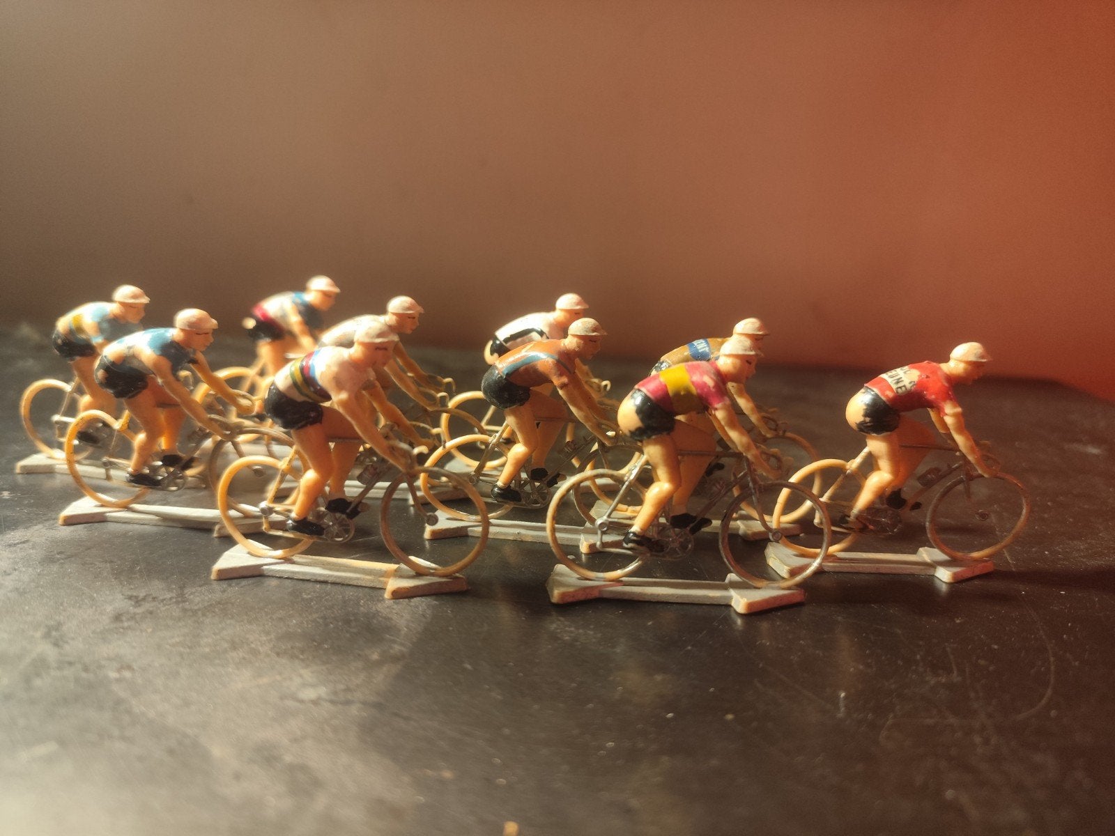 13 figurines cyclistes en plastique 1/32 solido cofalu, Bijoux, Sacs & Beauté, Bracelets à breloques