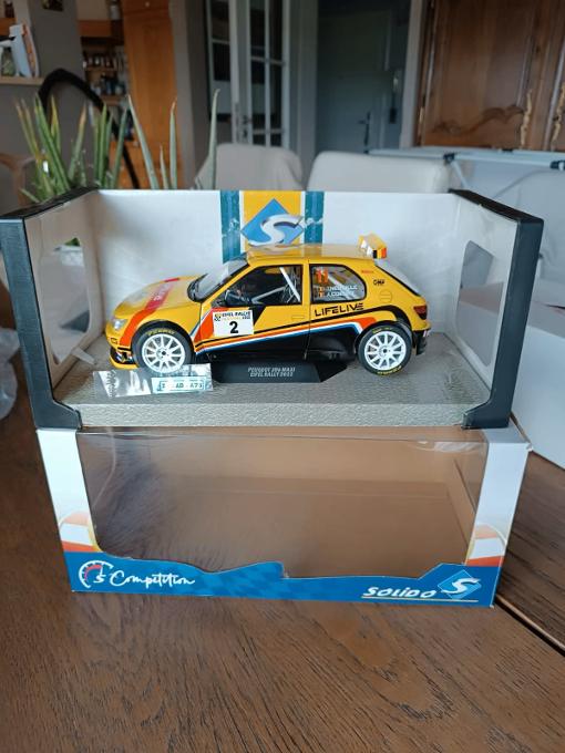 Peugeot 306 Maxi Rally Eifel 2022 Th. Neuville 1:18 Solido, Ophalen of Verzenden, Zo goed als nieuw, Auto, Overige merken