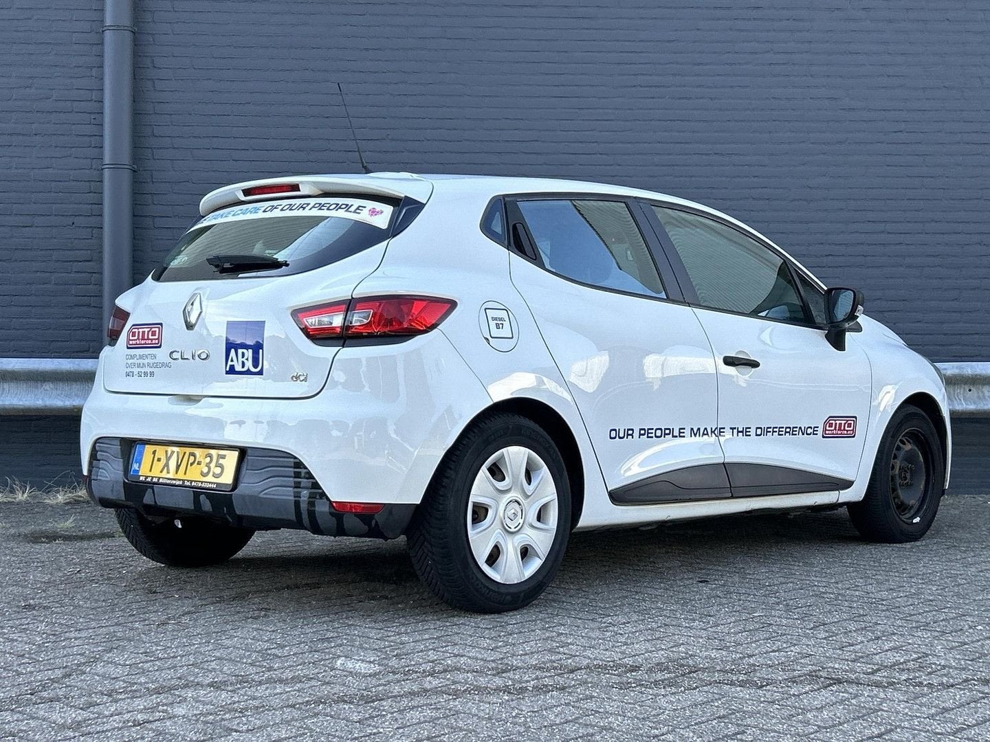 Renault Clio 1.5 dCi ECO Authentique | € 2.850,- NETTO! |, Auto's, Renault, Start-stop-systeem, Wit, Bedrijf, 82 g/km