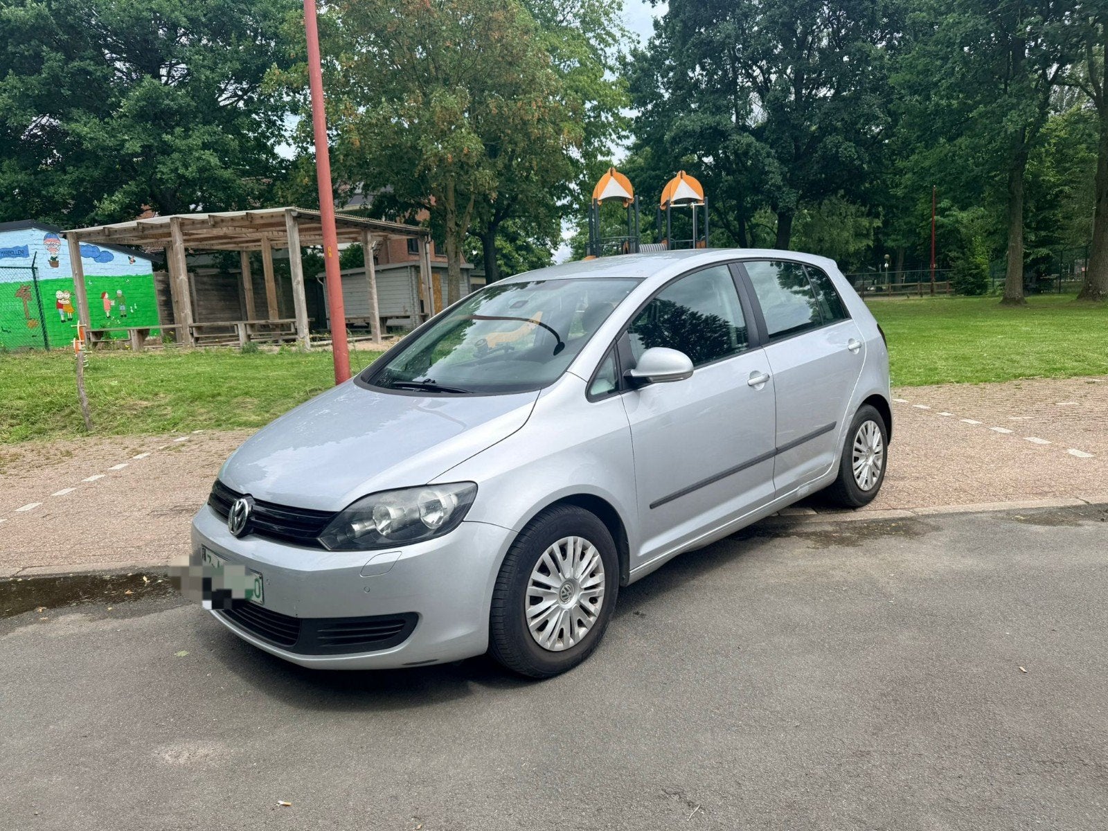 Golf plus 1.6tdi 77kw Bj 2012 airco Parkeersensoren, Euro 5, Parkeersensor, Zilver of Grijs, Te koop