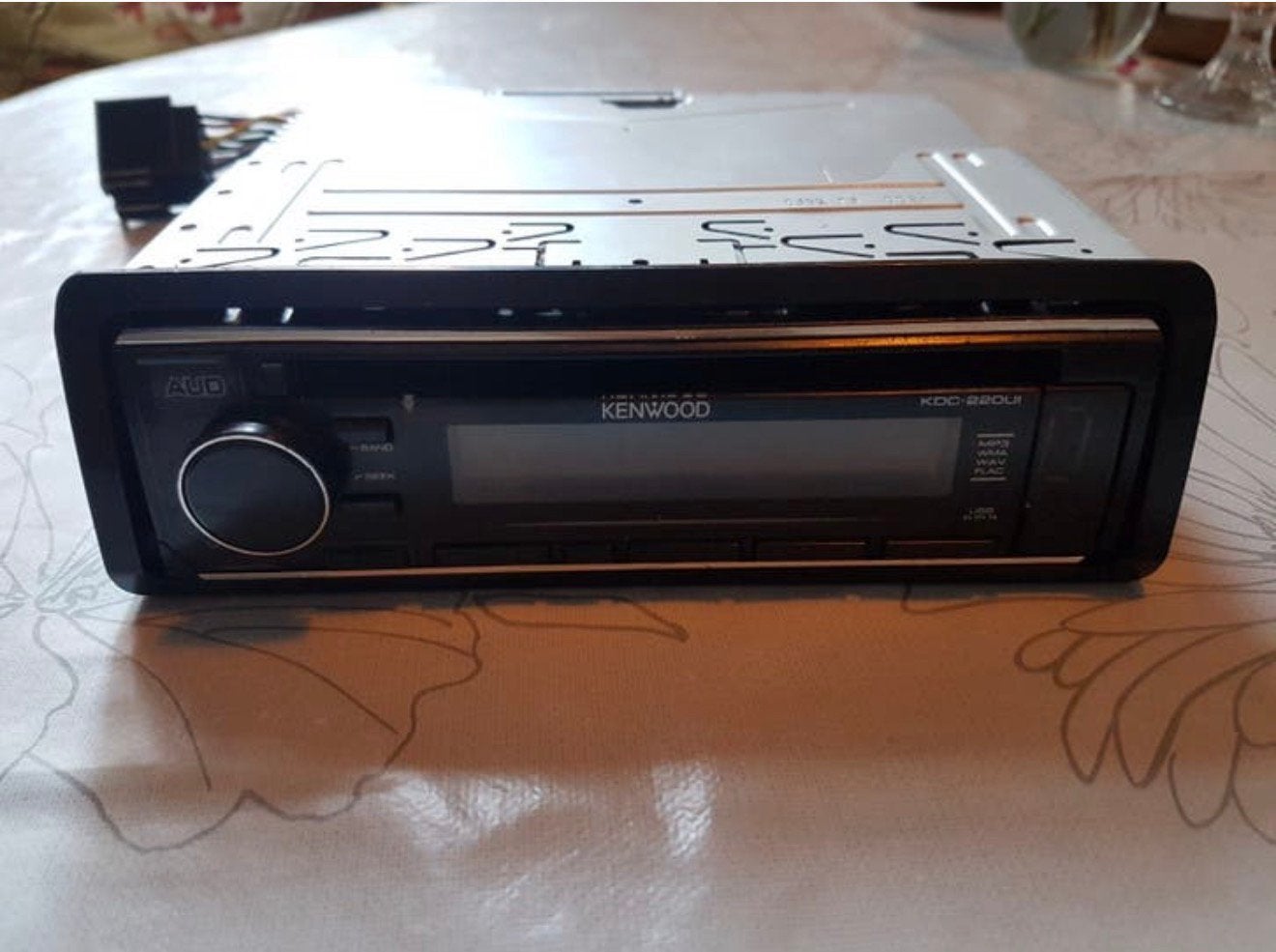 Kenwood KDC-220UI autoradio, Auto diversen, Autoradio's, Ophalen of Verzenden, Zo goed als nieuw