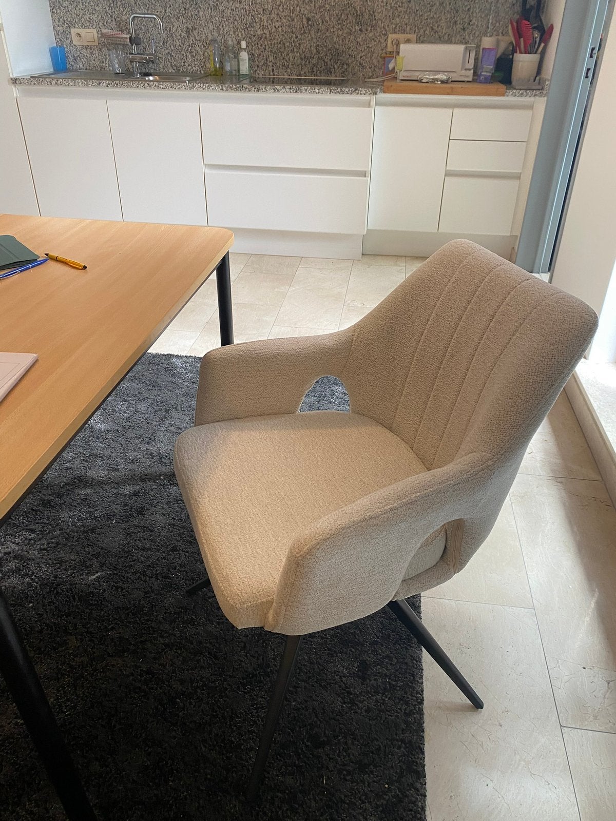 4 beige eetkamerstoelen, Ophalen, Overige kleuren, Nieuw, Vier
