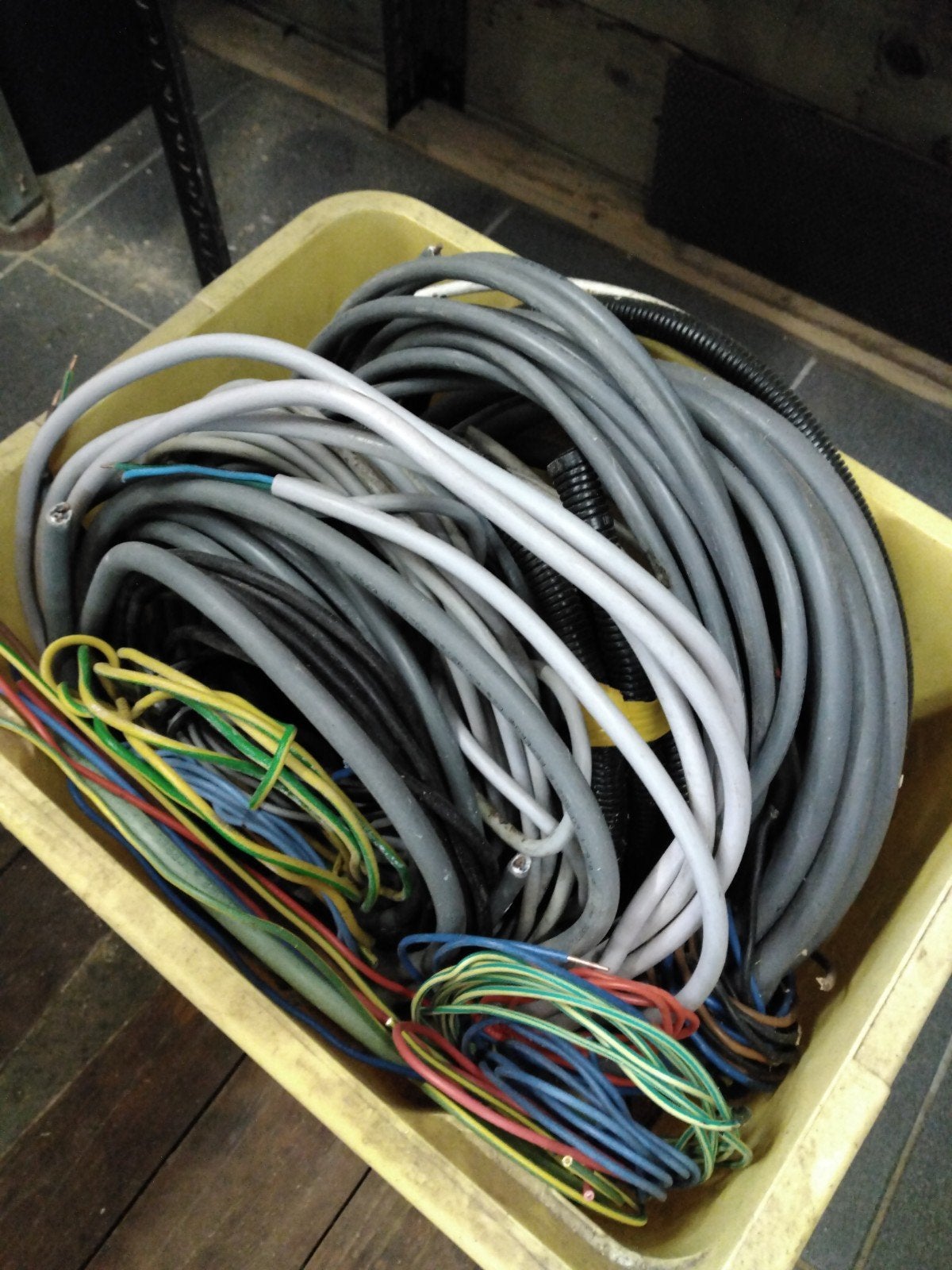 Lot elektriciteit kabels, Doe-het-zelf en Bouw, Ophalen, Zo goed als nieuw