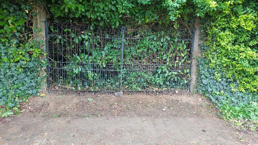 Poort in smeedwerk, Tuin en Terras, Tuinhekken en Hekwerk, Gebruikt, Spijlenhekwerk, IJzer, Met poort, Ophalen