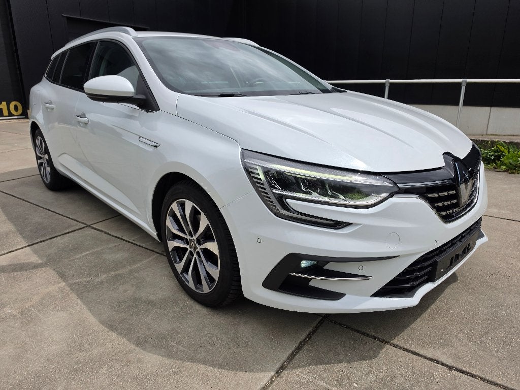 Renault Megane Grand Tour 1.4 TCe Automaat + Garantie, Wit, Bedrijf, 5 deurs, https://public.car-pass.be/vhr/0a7bffa0-cd5f-4919-aad3-079d312864f2