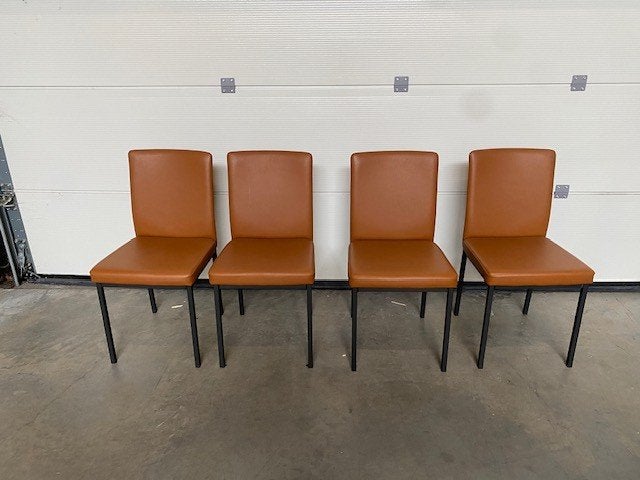 (15) set van 4 lederen stoelen cognac kleur., Huis en Inrichting, Ophalen, Nieuw