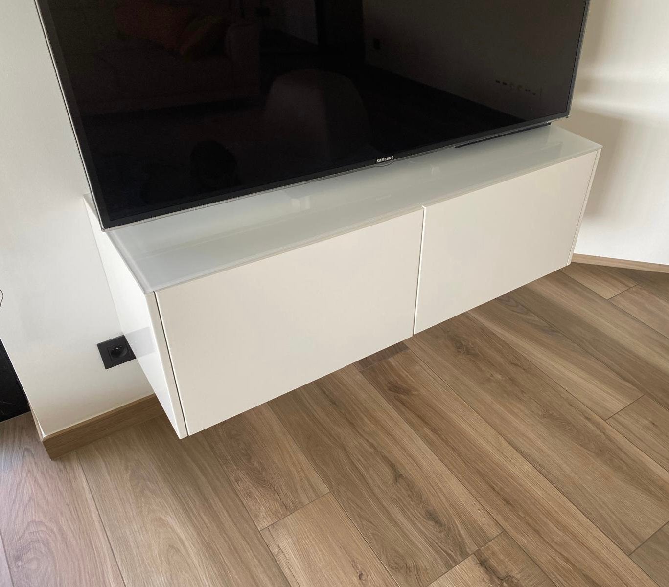 Tv meubel, Ophalen, Zo goed als nieuw, Glas