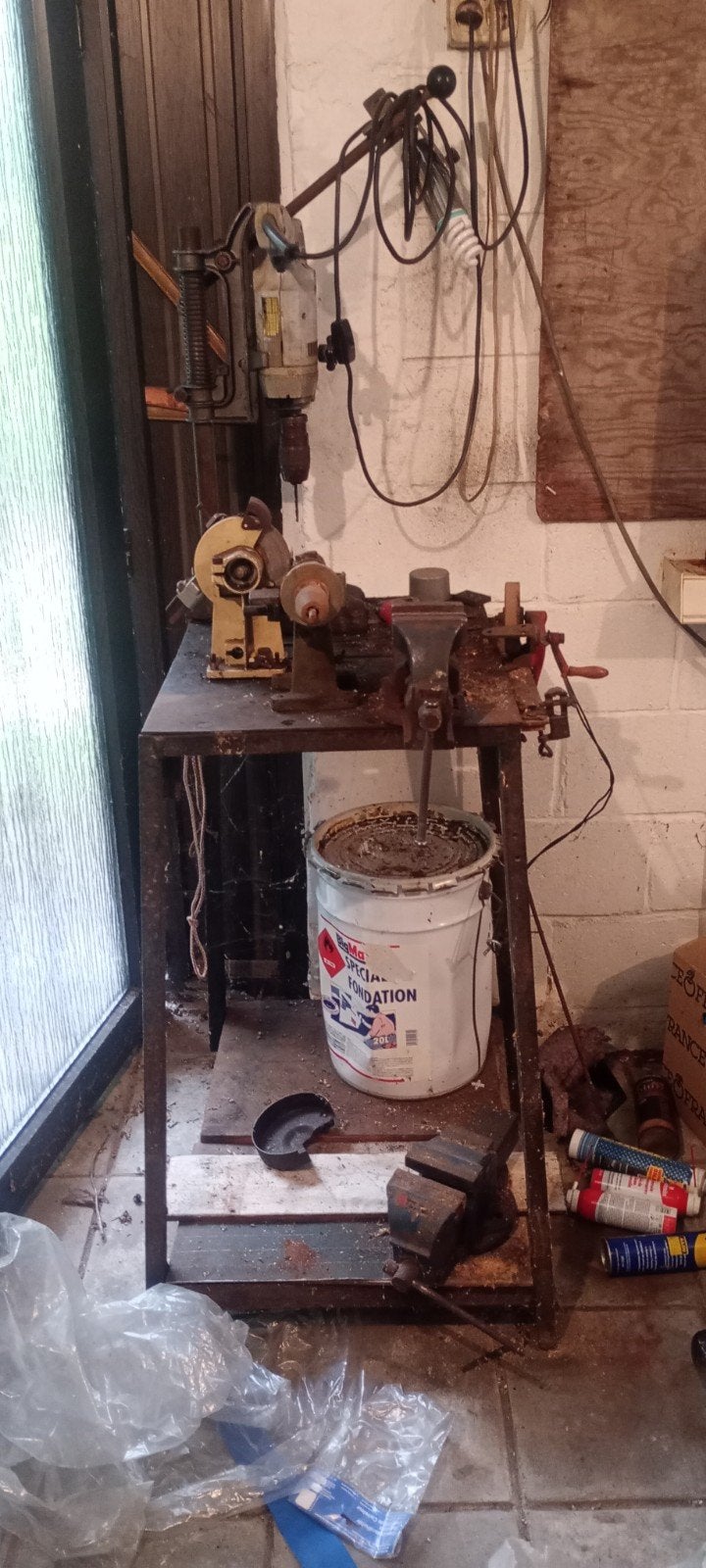 table avec etau, Bricolage & Construction, Enlèvement