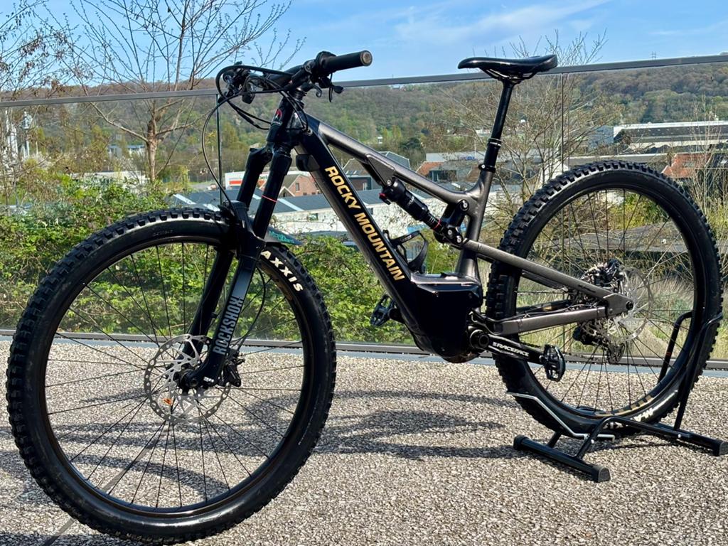 E-MTB | 29-27,5 M | 672Wh batterij (1770 km), Fietsen en Brommers, Fietsen | Mountainbikes en ATB, Zo goed als nieuw, Heren, 45 tot 49 cm
