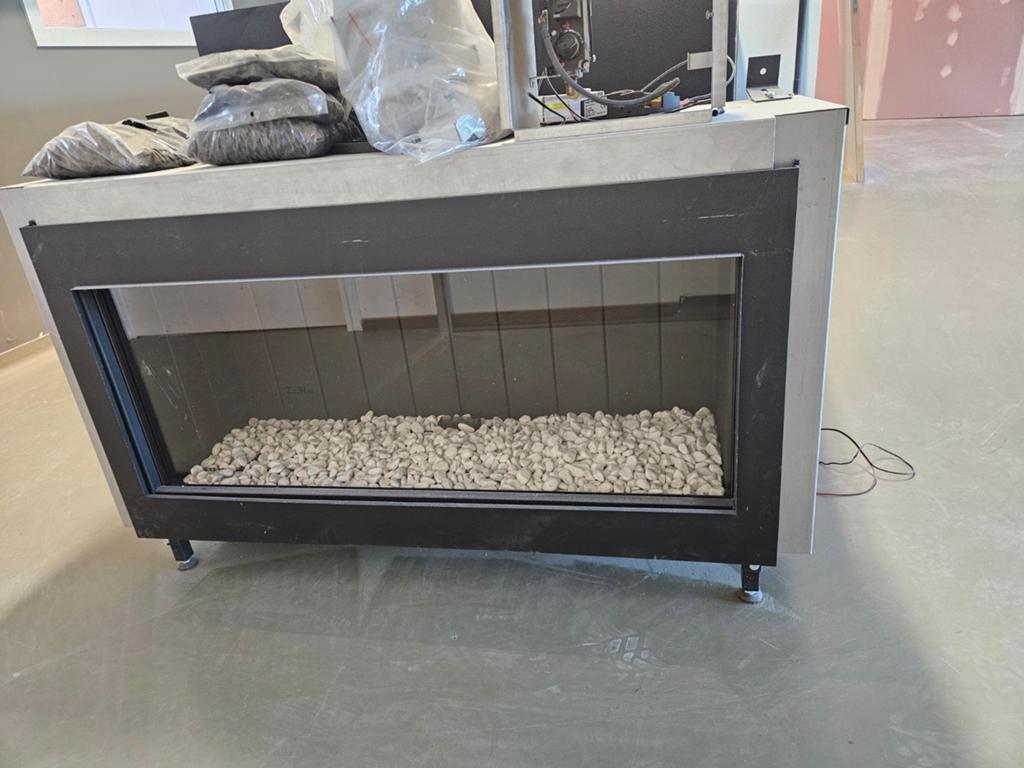 Radiateur au gaz naturel, noir, intégré, Enlèvement, Encastré, Chauffage à gaz
