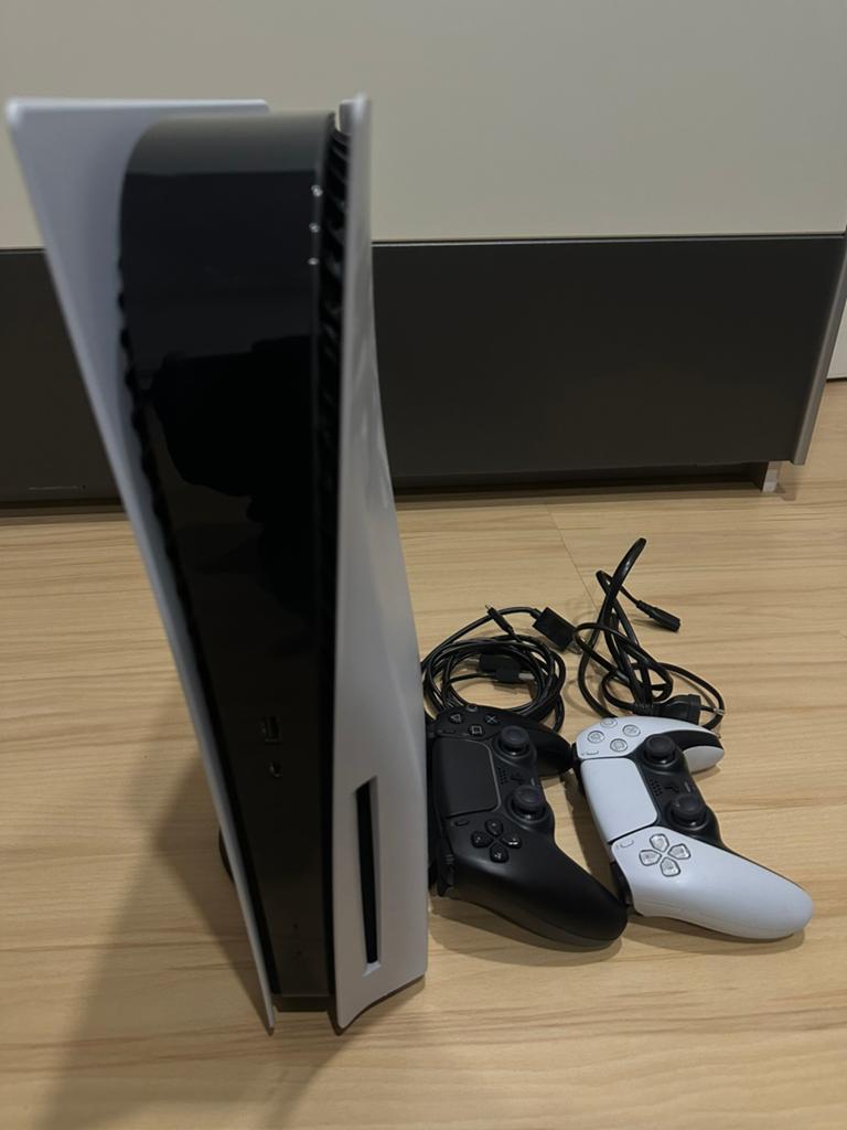 Playstation 5 disc edition + 2 controllers, Ophalen, Zo goed als nieuw, Playstation 5
