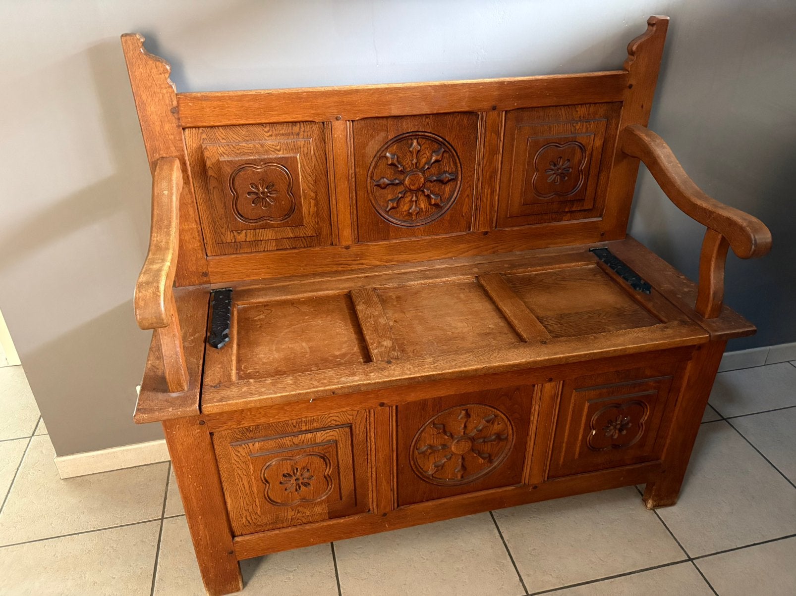 Siège/banc de rangement, Maison & Meubles, 50 – 75, Enlèvement, Utilisé, Moins de 50 cm