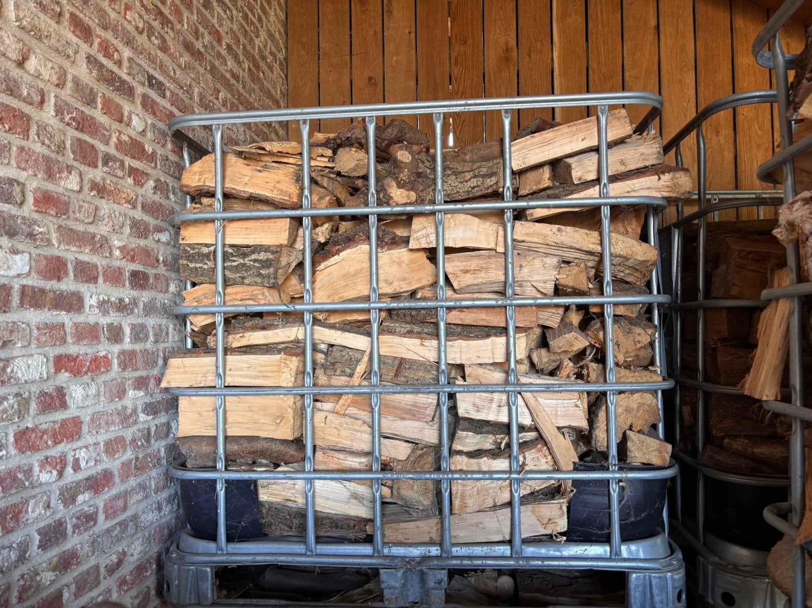 2 jaar gedroogd brandhout te koop., Tuin en Terras, Brandhout, 3 tot 6 m³, Ophalen, Overige houtsoorten, Blokken