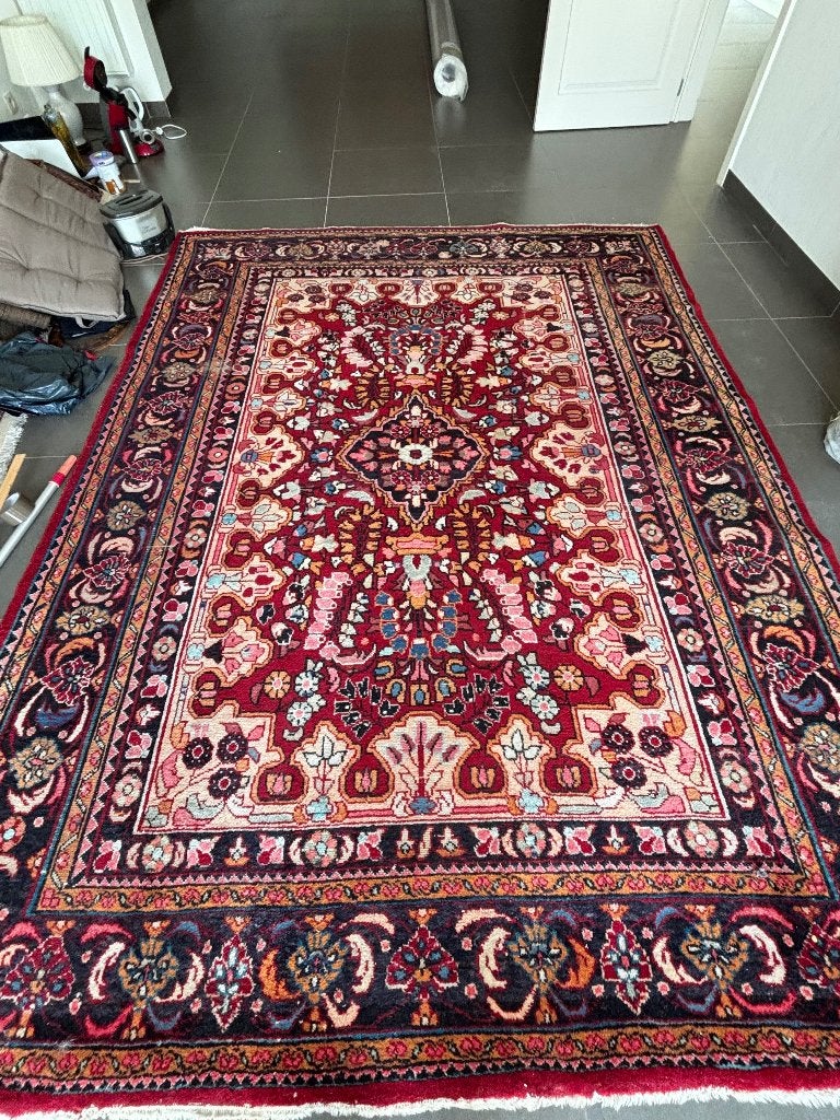 tapis orientaux, Enlèvement