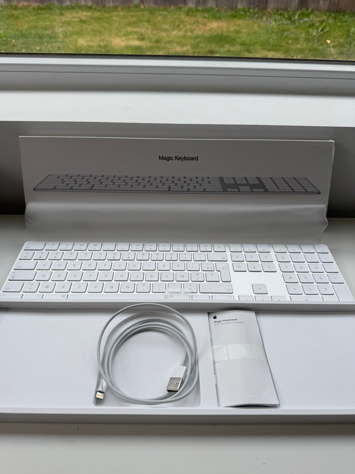 Magic Keyboard with Numeric Keypad NIEUW, Computers en Software, Toetsenborden, Ophalen, Draadloos, Draadloze ontvanger, Nieuw