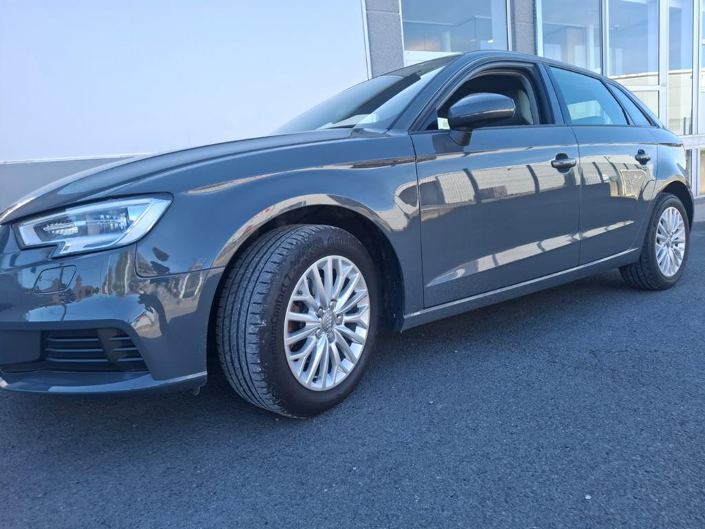 AUDI A3 1.6 TDI AUTOMATISCHE VERSNELLINGSBAK NIEUWSTAAT, Auto's, Audi, Automaat, Euro 6, 4 cilinders, 1600 cc