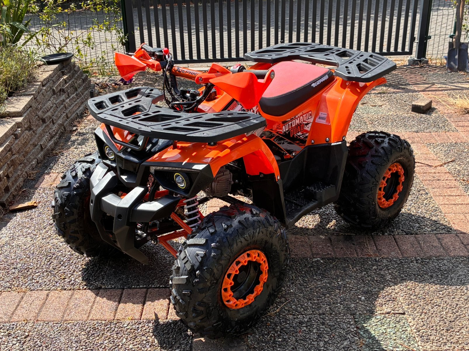 Geparo Rocky DLX 125cc, Motoren, 1 cilinder