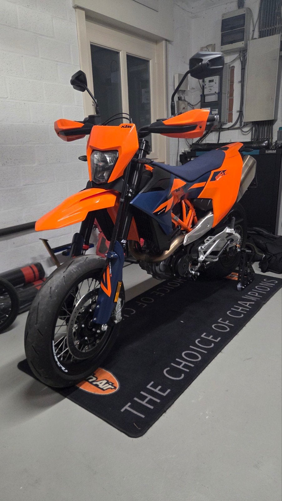 KTM 690 SMC R 2026, Motoren, Particulier, SuperMoto