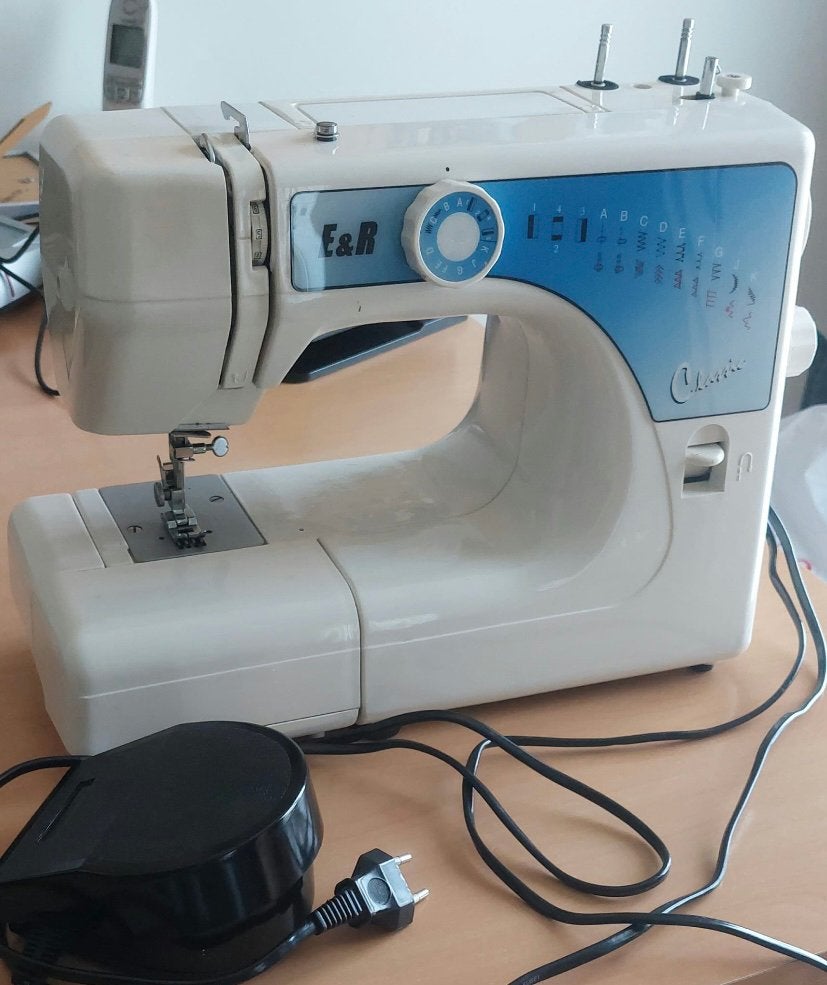 Naaimachine E&R, Ophalen, Zo goed als nieuw, Naaimachine