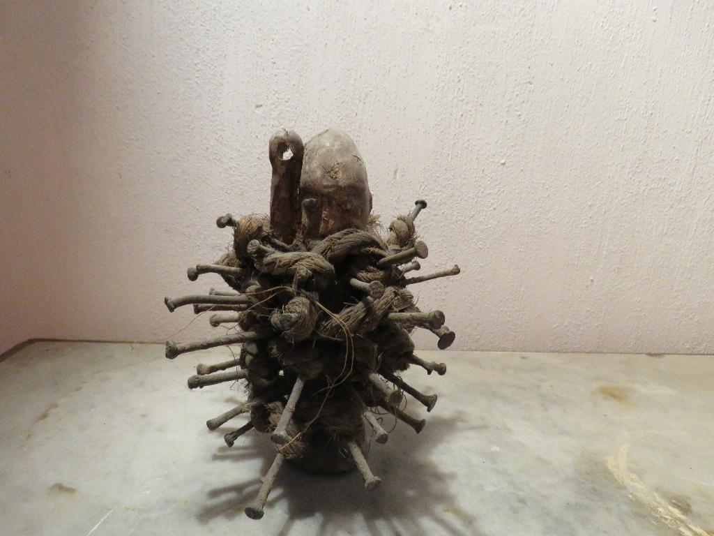 Statue africaine du Congo Nkisi Nkondi, Enlèvement ou Envoi