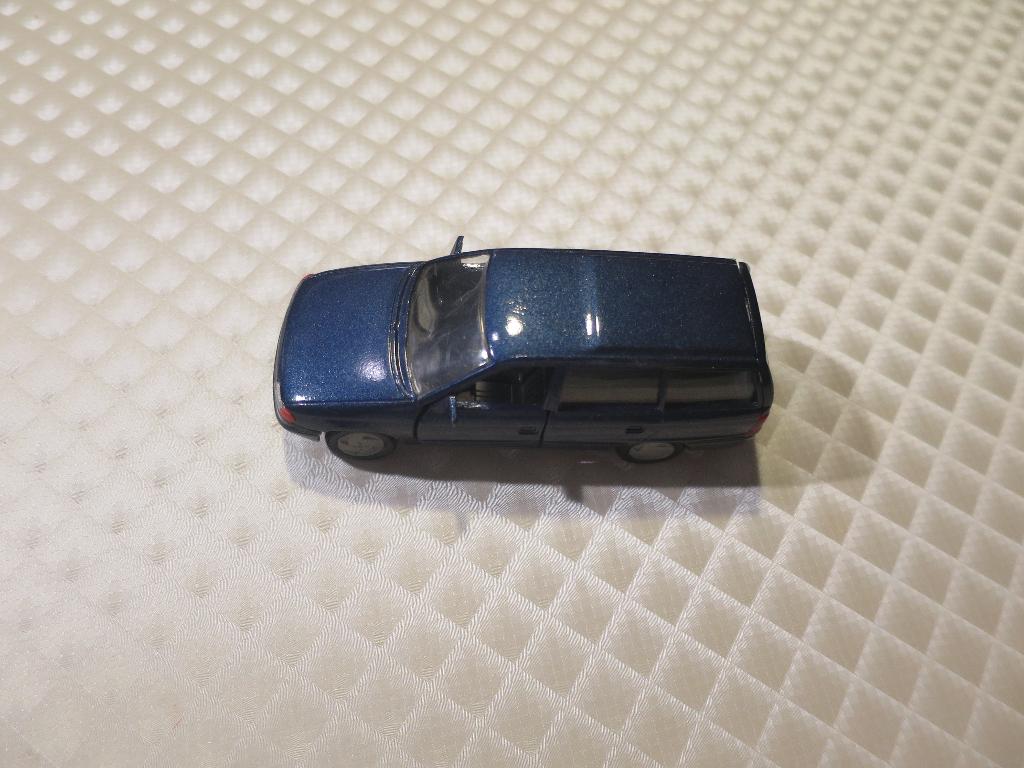 schaalmodel Opel Astra break (1991-1998), Verzamelen, Ophalen of Verzenden, Zo goed als nieuw, Auto's