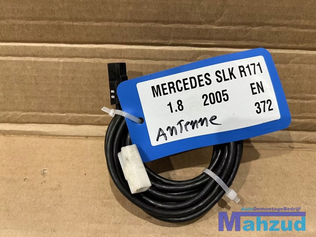 MERCEDES SLK R171 antenne kabel 2005-2011, Mercedes-Benz AG, Mercedes-Benz, Utilisé, Mercedesstrasse 120
70372  Stuttgart, DE