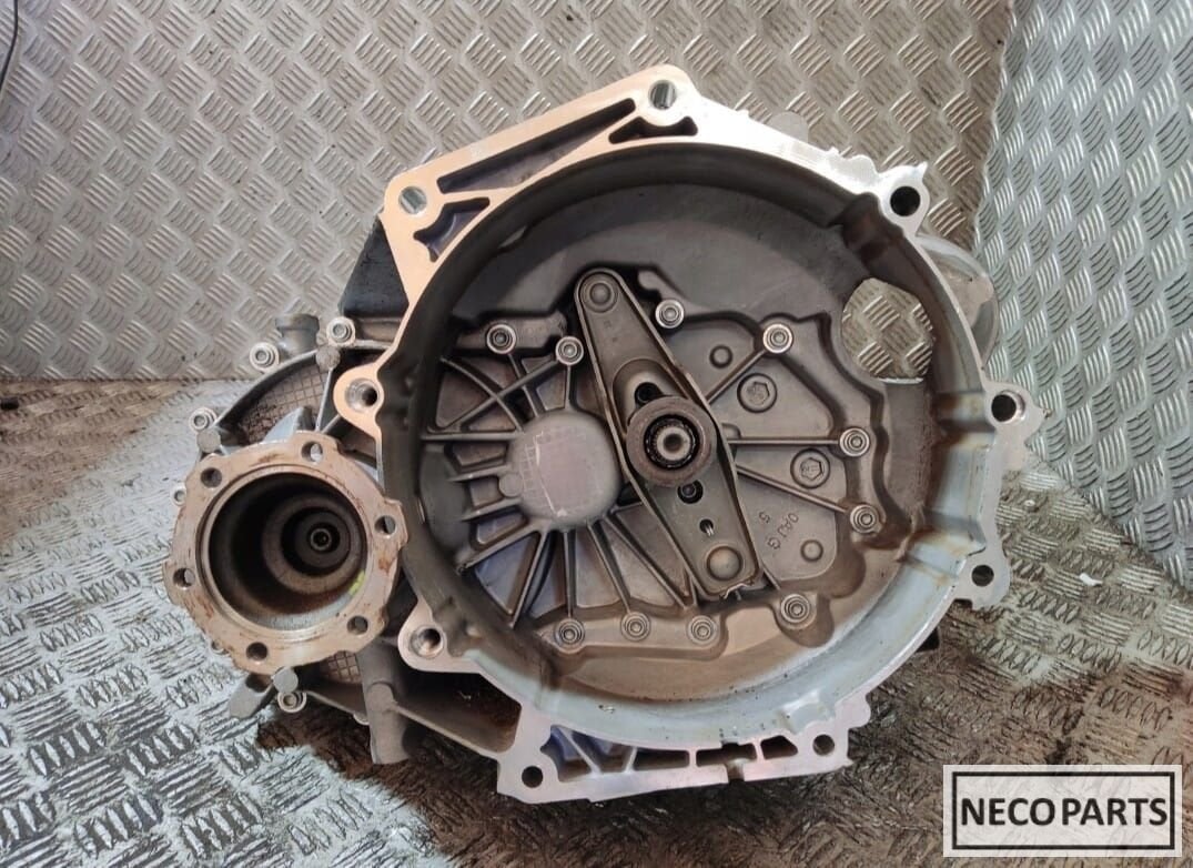 AUDI A3 8Y 1.0 TVR  2023 VERSNELLINGEN BAK, Arrière, -, Haillon arrière, Audi