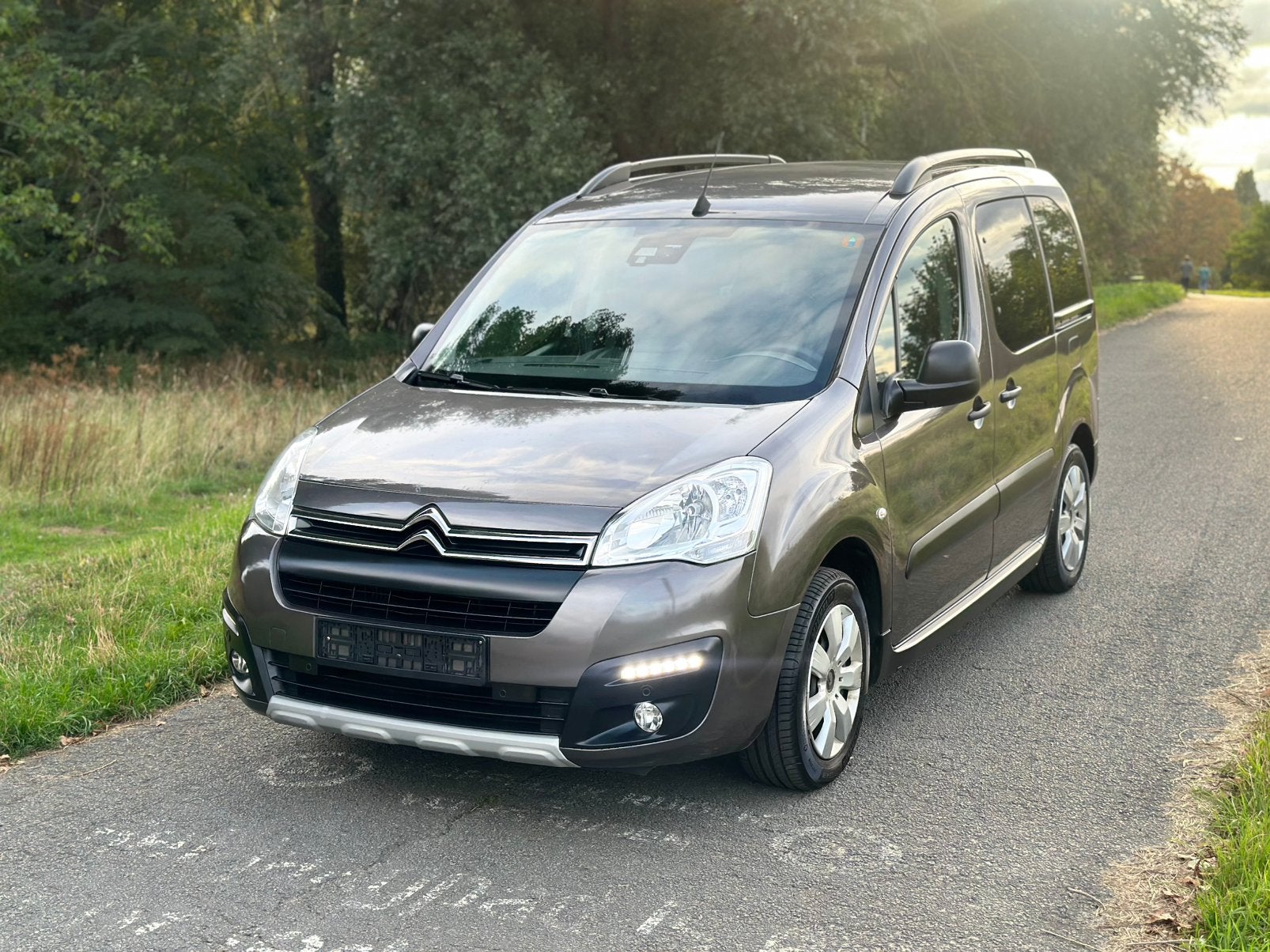 Berlingo *klaar voor inschrijving!! *130.000km !!! Toptstaat, Autos, Argent ou Gris, Achat, Euro 6, Boîte manuelle